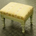 817 9083 FOOT STOOL